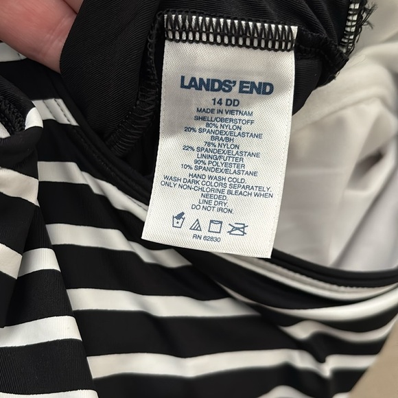 Women’s Lands End Swim Dress, Black/White Stripe, Size 14 DD - Picture 7 of 7